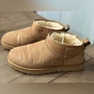 Ultra mini UGGS in chestnut